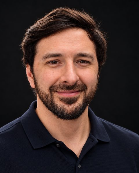 Portrait of Eduardo Moore